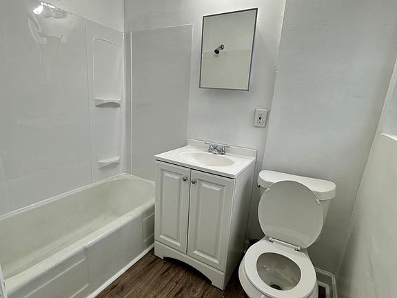 2nd image of 408 N Wayne St #8