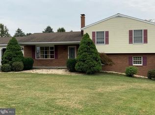 53 Cassie Dr, Falling Waters, WV 25419