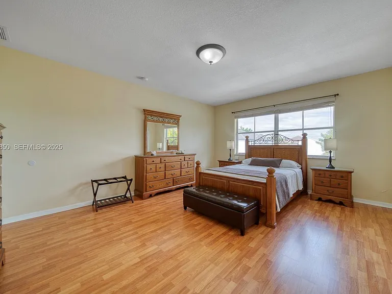 16403 SW 79th Ln — Photo 3