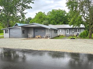 7512 S West Gate Rd, Newberry, IN 47449
