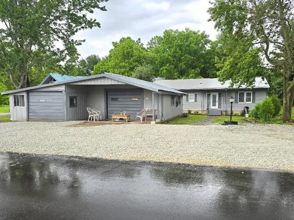 7512 S West Gate Rd, Newberry, IN 47449