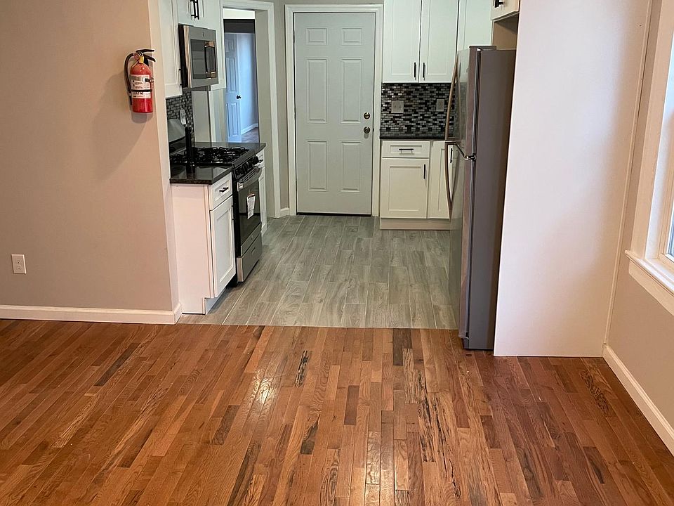 1st image of 893 Summer Ave Floor 2