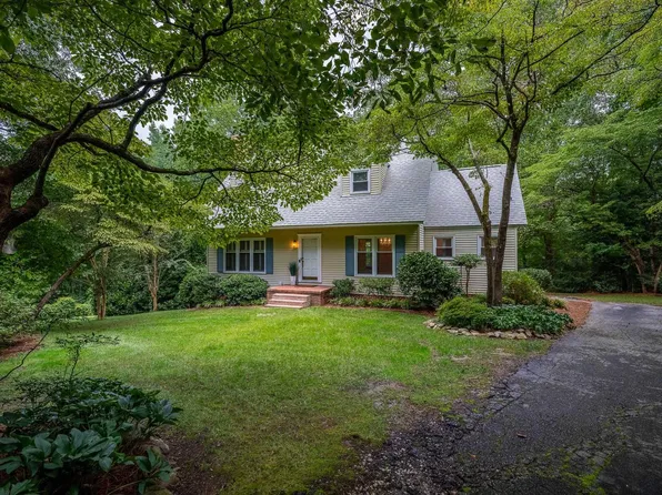 30 Tugaloo Bluff Rd, Travelers Rest, SC 29690