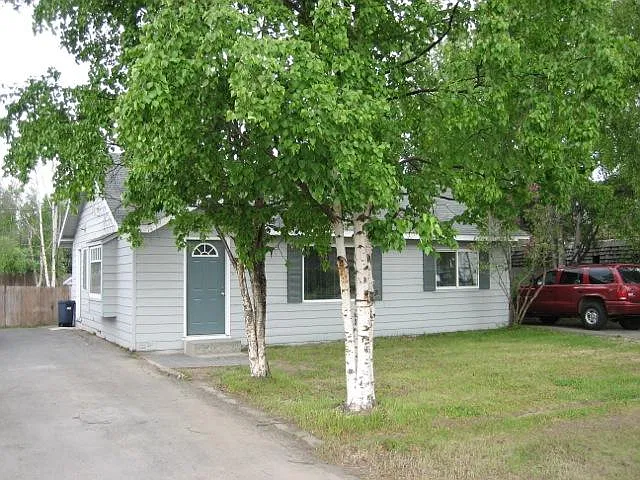 3806 Lois Dr — Photo 1