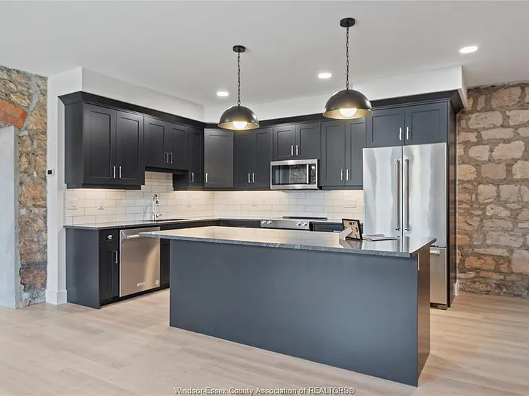 247 Brock St #101 — Photo 14