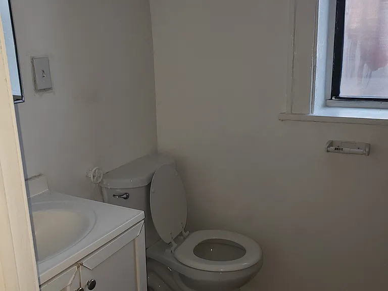 205 Washington Ave #B — Photo 3