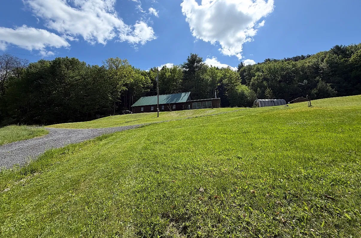 2 bed, 2100 sqft, $2,485 — Photo 1