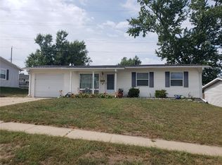 900 S 6th St, Marion, IA 52302