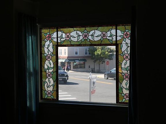 3rd image of 233 Winthrop St