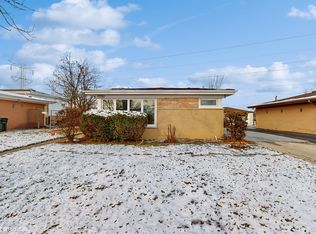 7700 Maple St, Morton Grove, IL 60053