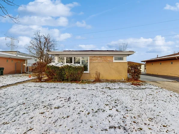 7700 Maple St, Morton Grove, IL 60053