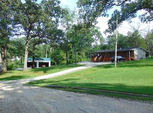 1010 Windes Dr, Festus, MO 63028