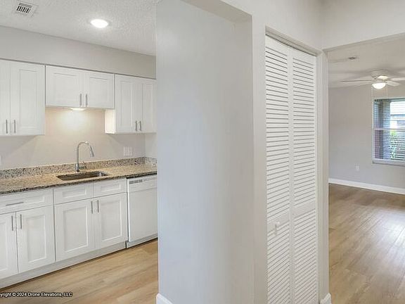 2nd image of 2120 Cabernet Ct
