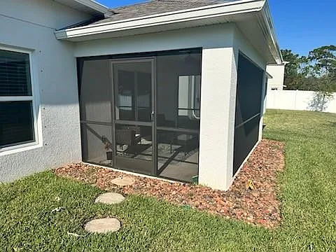 1099 Dania Cir NE — Photo 15