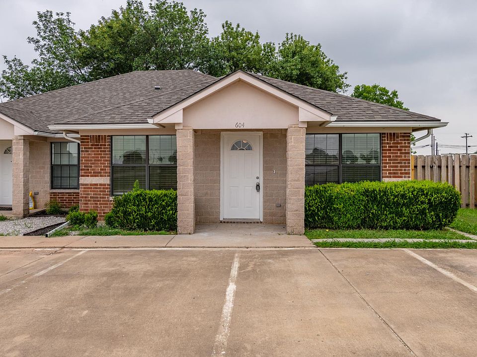 1st image of 604 Glenwood Dr #604
