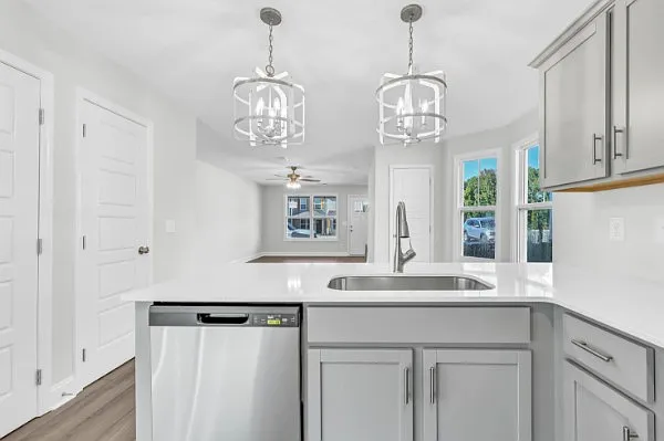 200 Limestone Point Dr — Photo 5