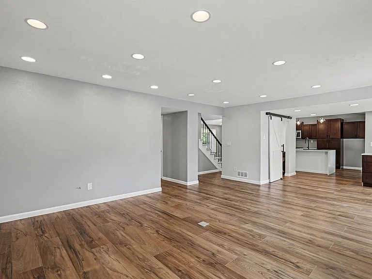 4772 S Evanston Way — Photo 2