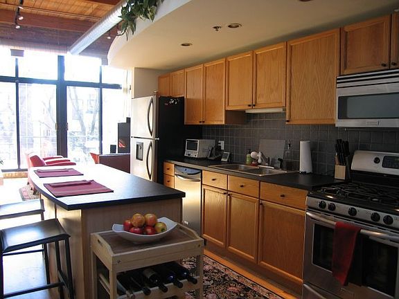 2nd image of 2300 W Wabansia Ave #P-108