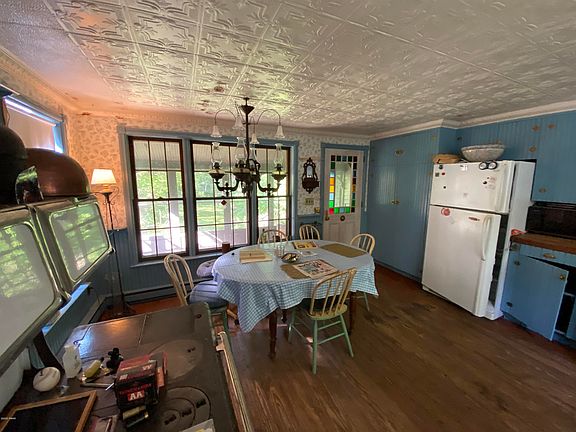 4th image of 25 Stonewall Farm Dr