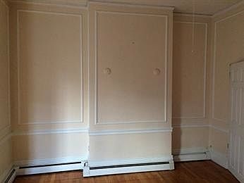 2nd image of 33 River St