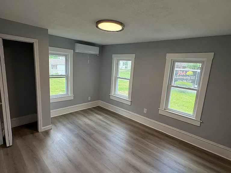 18 Aldrich Rd #1 — Photo 4