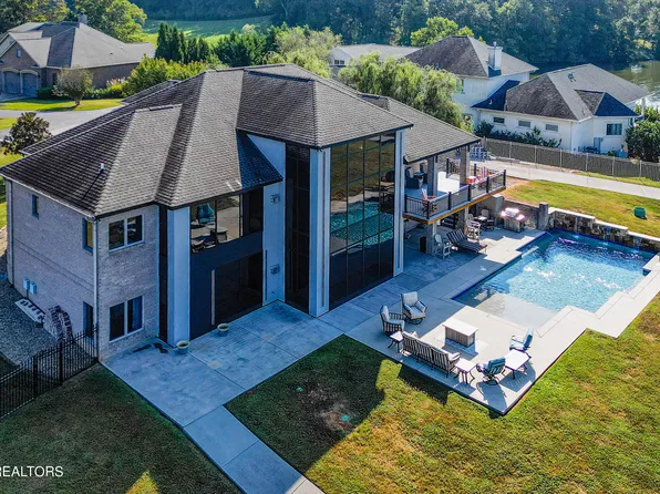 4794 Driftwood Ln, Louisville, TN 37777