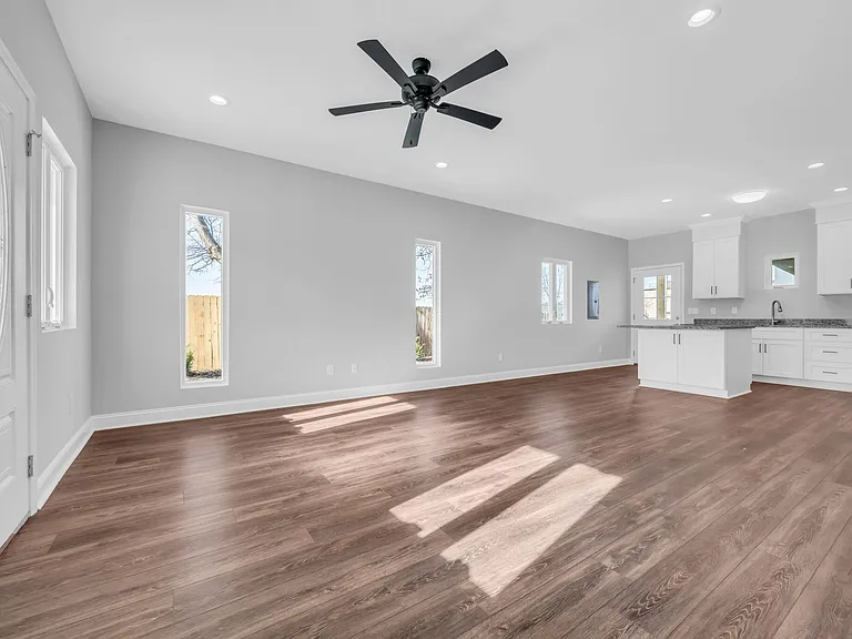 302 Collier Ave #A — Photo 2