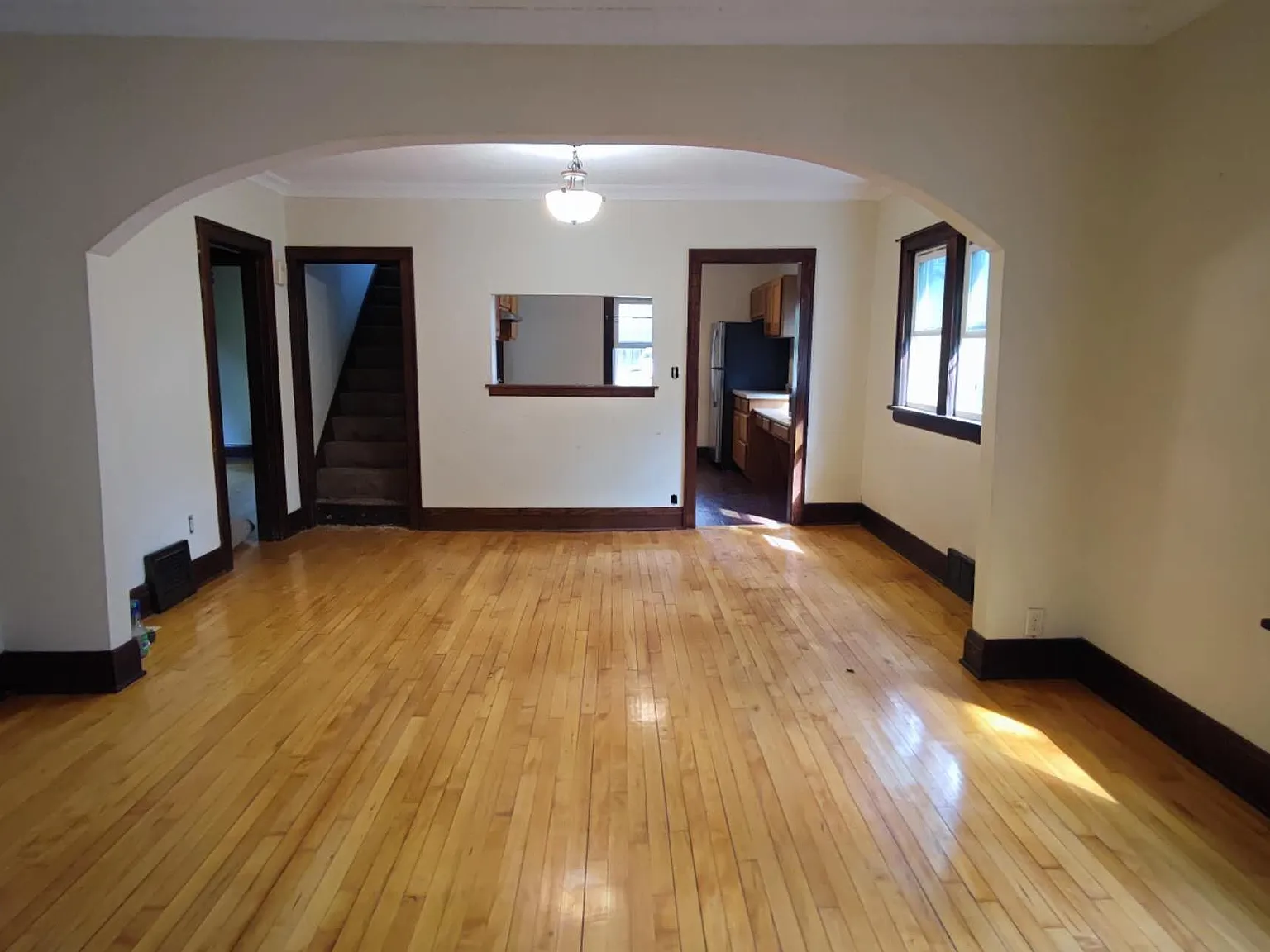 4 bed, 1400 sqft, $2,000 — Photo 3