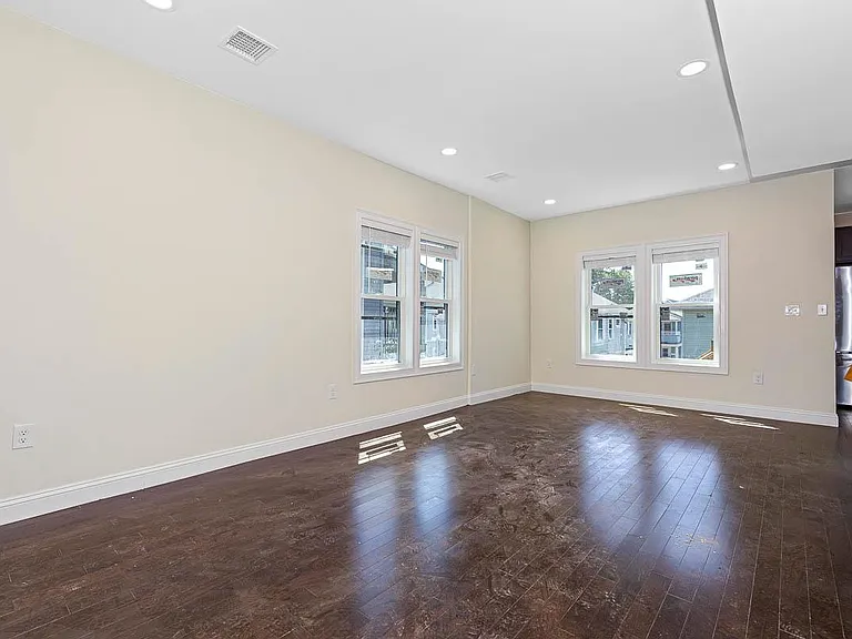 74 Stanley Ave #2 — Photo 6