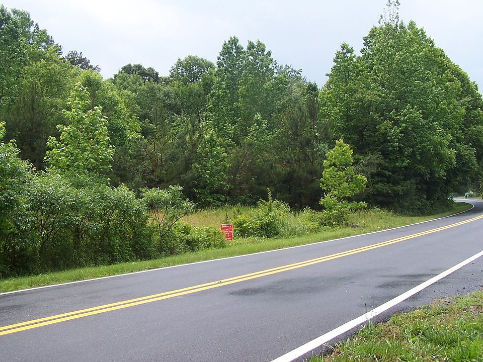 2nd image of 2701 Mountain Road