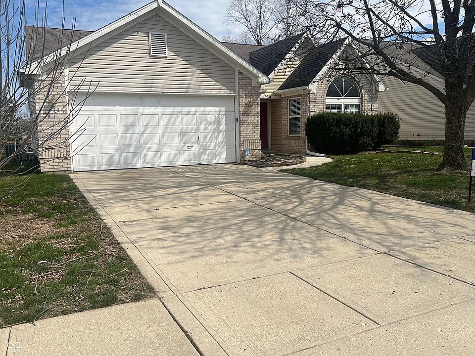 1st image of 13231 Sweet Briar Pkwy
