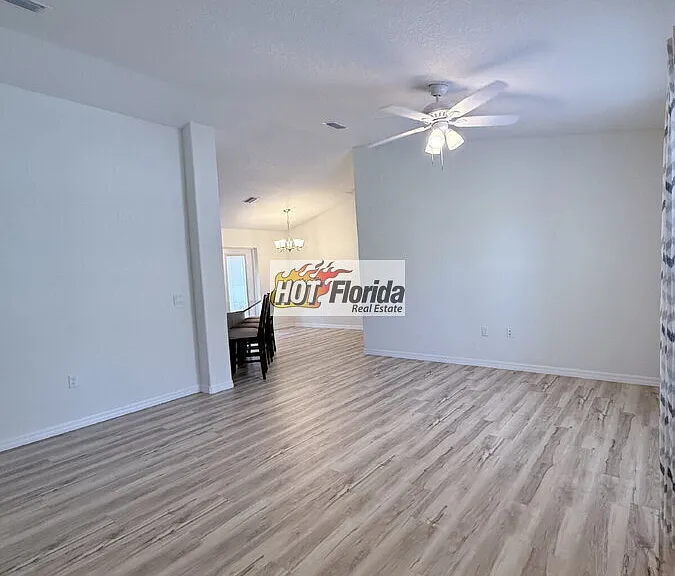2320 W Wellston Rd — Photo 3