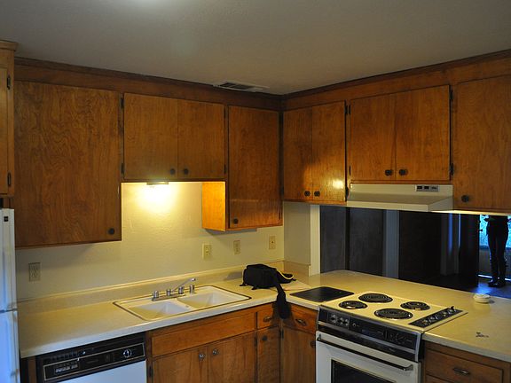 2nd image of 1001 Sycamore St #A