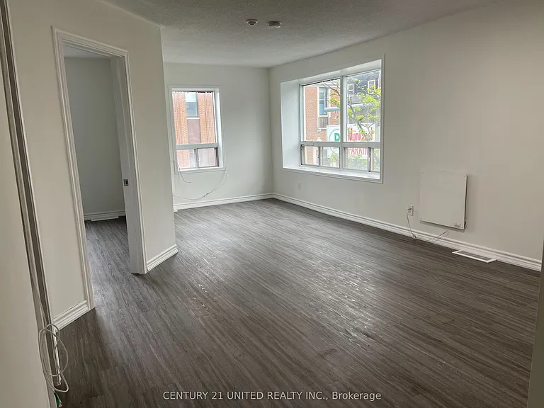 174.5 Hunter St W #9 — Photo 5
