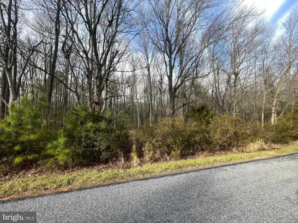 1 Pickering Beach Rd, Dover, DE 19901