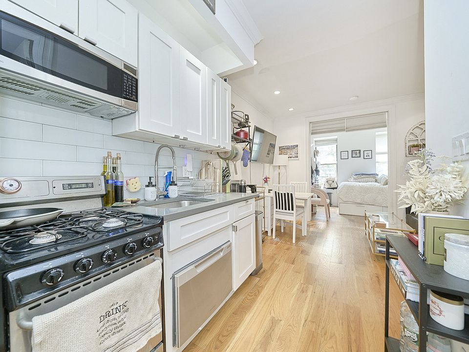 1st image of 319 E 78th St APT 3a