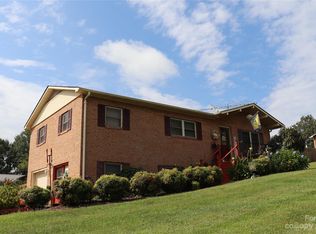 4546 Magnolia Ln, Hudson, NC 28638