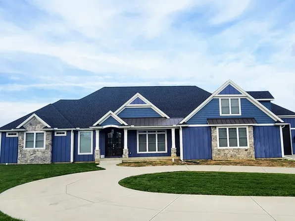 4 Redington Ct, Savoy, IL 61874