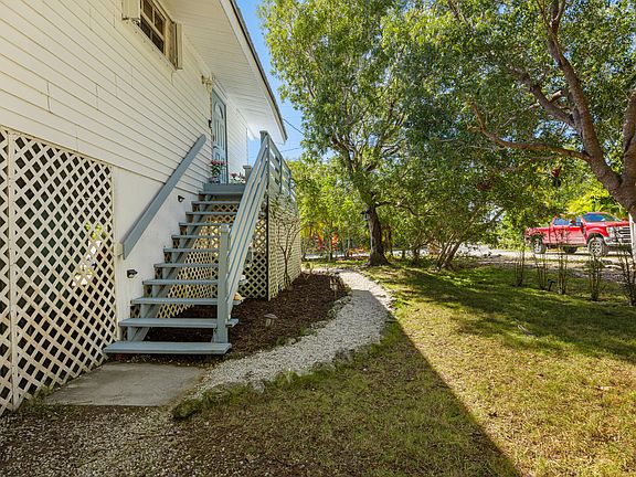 4th image of 29961 Pine Channel Rd