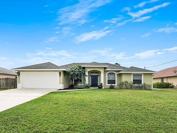 2nd image of 6530 NW Molton Cir