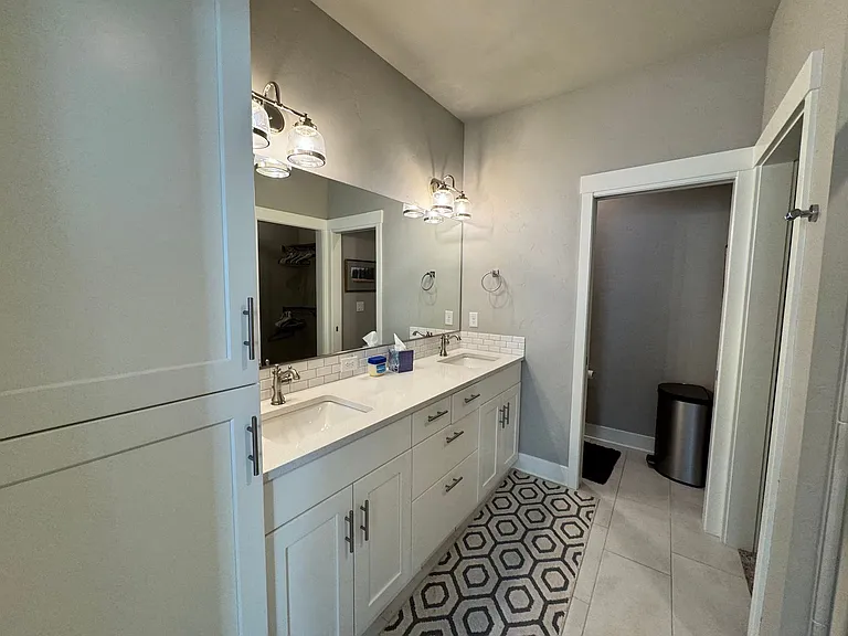 2740 Ordway Ave — Photo 41