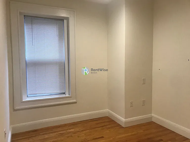 10 Brainerd Rd #33 — Photo 2