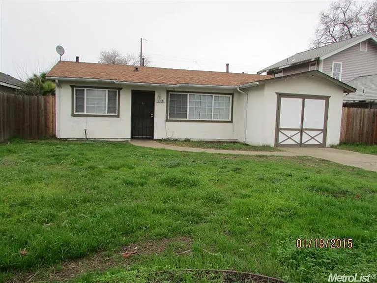 3221 20th Ave photo 1