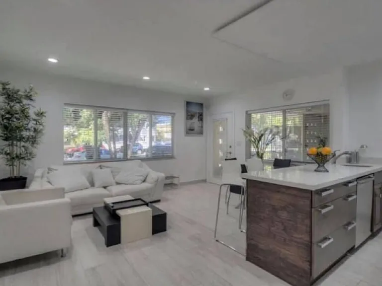 655 Meridian Ave #1 — Photo 2