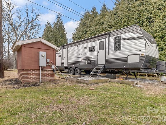 4th image of 52 Baby Jane Ln