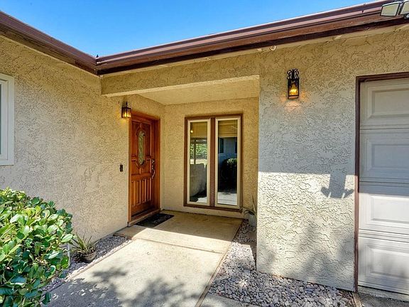 3rd image of 935 Tanya Ln