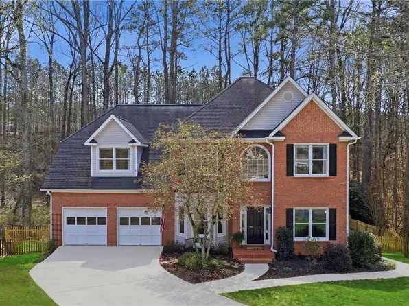 60 Gilbert Cir, Suwanee, GA 30024