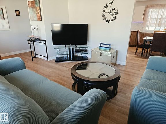 4th image of 5807 51st Ave