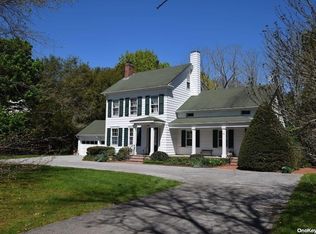 41 Old South Country Rd, Brookhaven, NY 11719