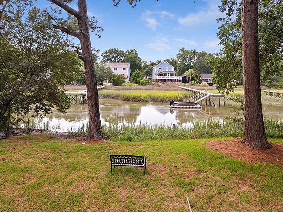 4th image of 764 Creekside Dr